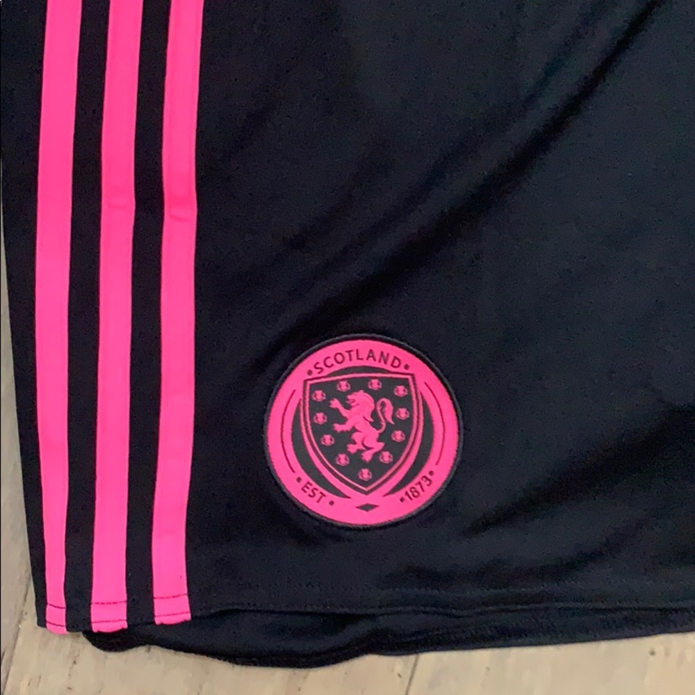 NWT M, L Adidas Men’s 2016 Scotland Away Team Soccer Shorts - Black/Pink - Picture 3 of 6